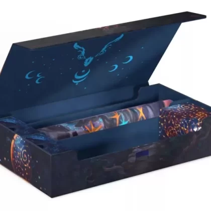Ultimate Guard – Omnihive 1000+ Xenoskin Deck Box – “Bloomburrow” – Dawn’s Truce