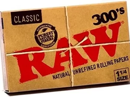 RAW | CLASSIC PAPERS 300’s 1 1/4 SIZE | 40PK